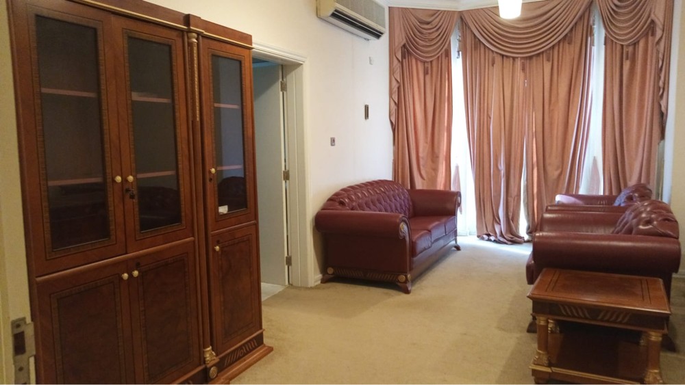 office furniture - 1
