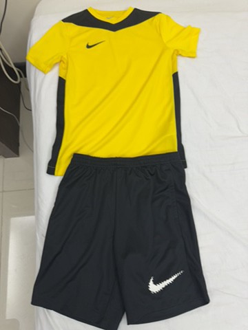 Kids Nike Sport Wear Tshirt Short - 1