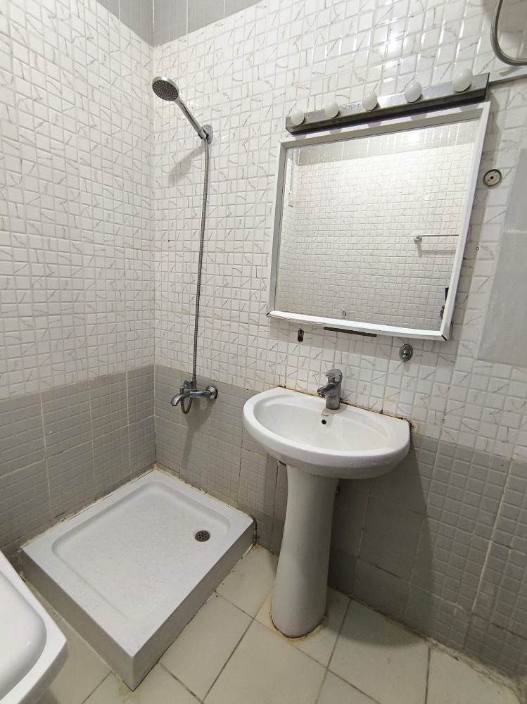 Room for rent - 9