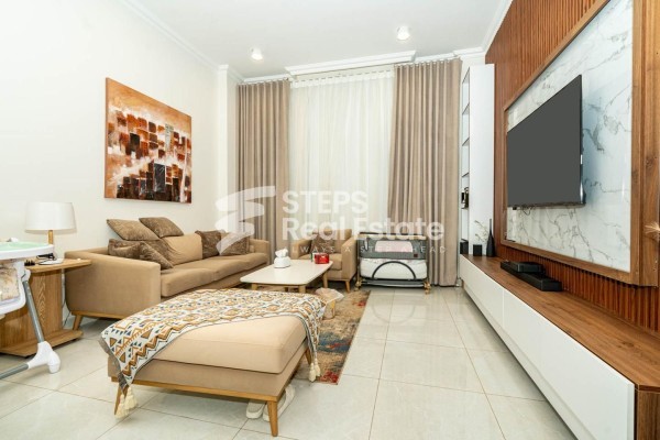 Well-maintained 2BR Flat for Sale - 4