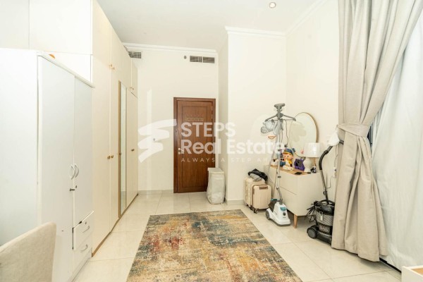 Well-maintained 2BR Flat for Sale - 7
