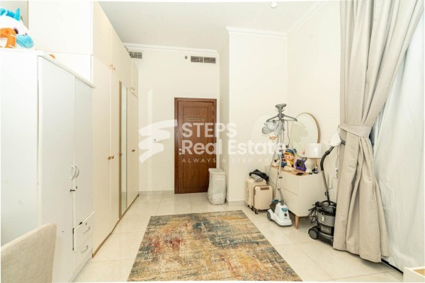 Well-maintained 2BR Flat for Sale - 11