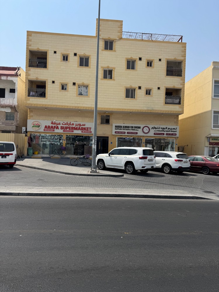 للبيع عماره تجاريه في معيذر - 1