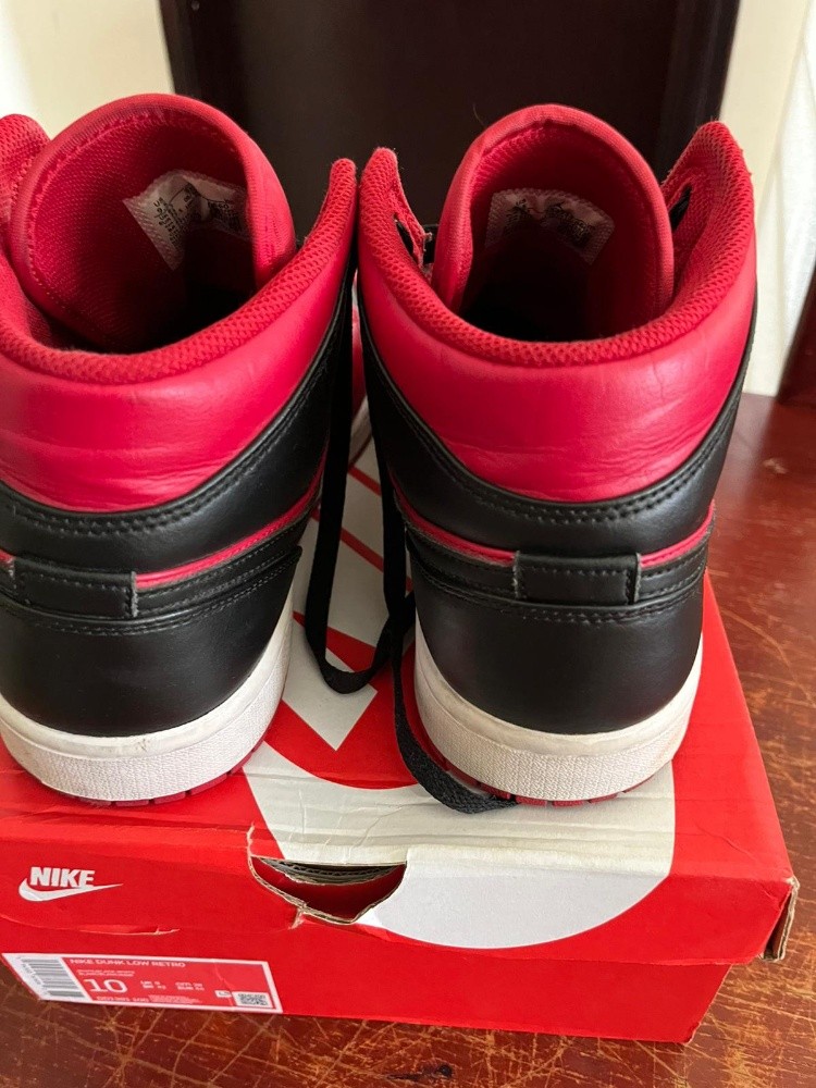 Air Jordan 1 Mid Reverse Bred - 4