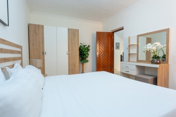 Modern 4 Bedroom Villa - 22