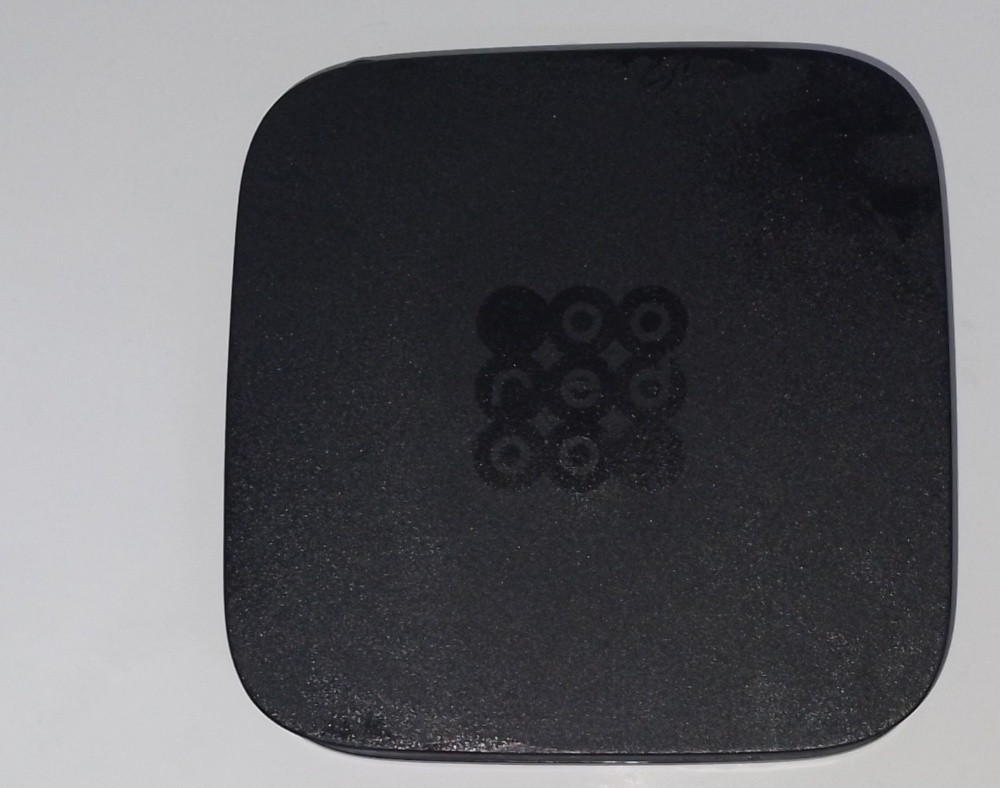 Ooredoo TV Box +accessories - 1