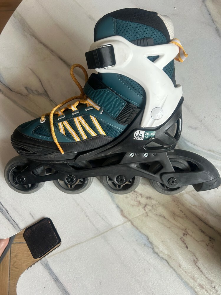 ROLL SKATE - 1
