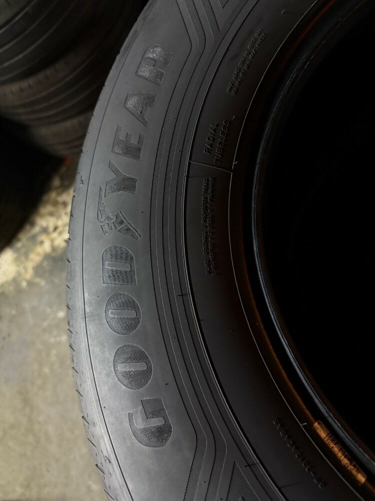 275/60/20  " Goodyear tyre" - 5