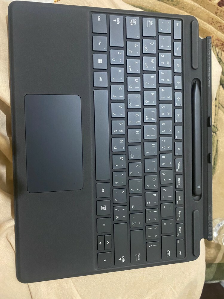 surface pro 8,9,X,11 keyboard+pen - 1