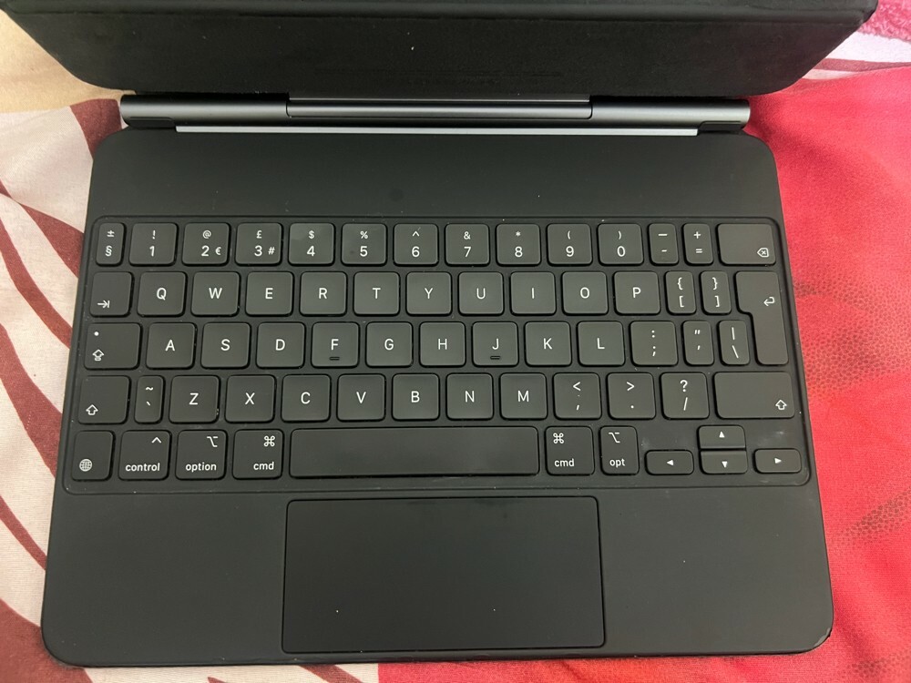 apple Magic Keyboard - 2