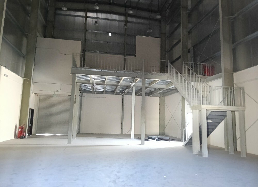 1000sqm Food Store  For Sale - 1