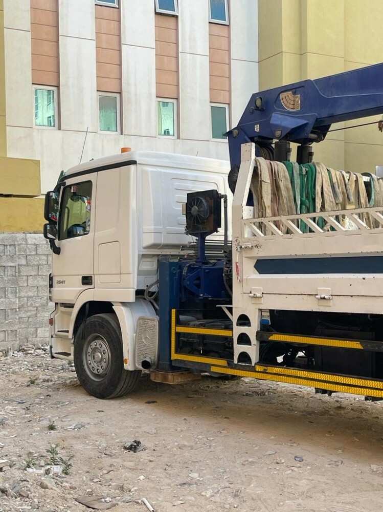 boom truck available for rent - 3