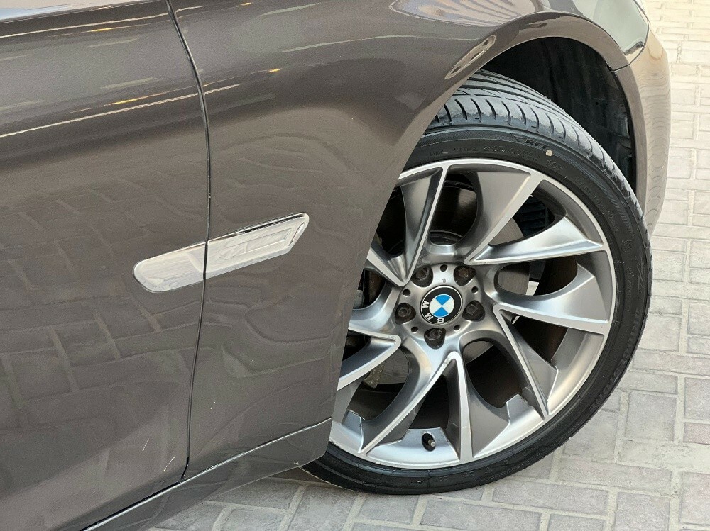 بي ام دبليو 740 ال اي - 8