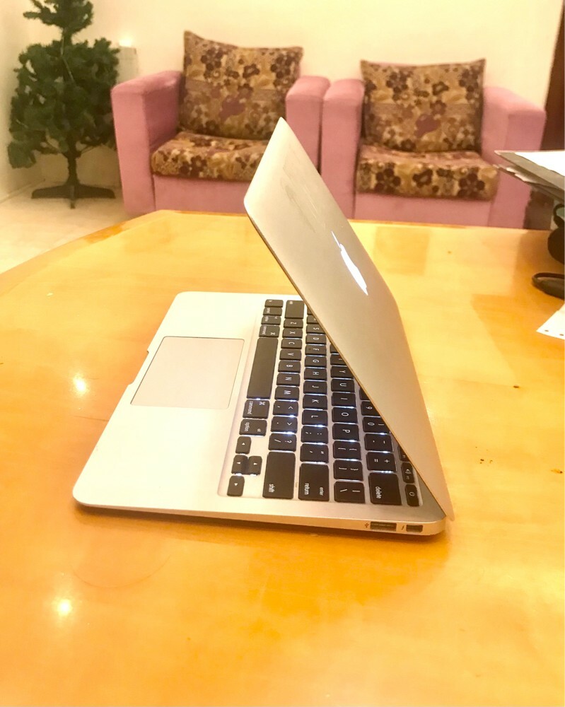 MacBook Air core i7 original USA  - 5