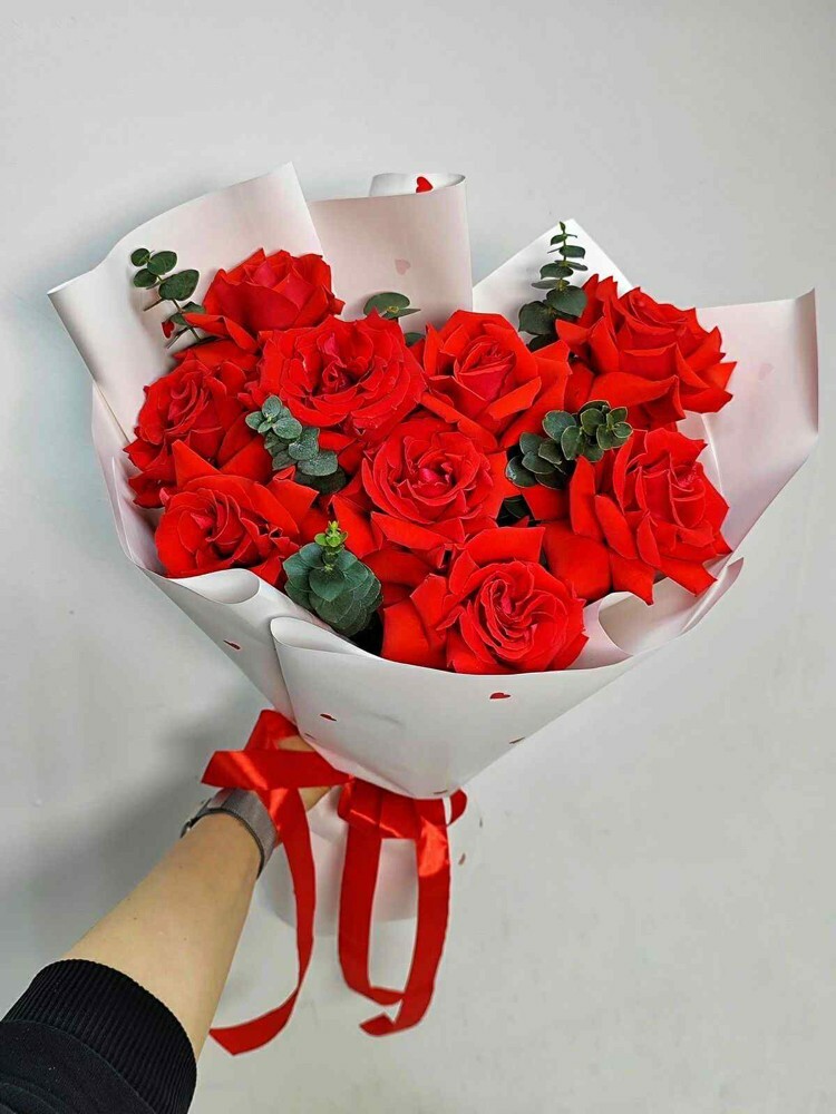 10 Roses bouquet - 1