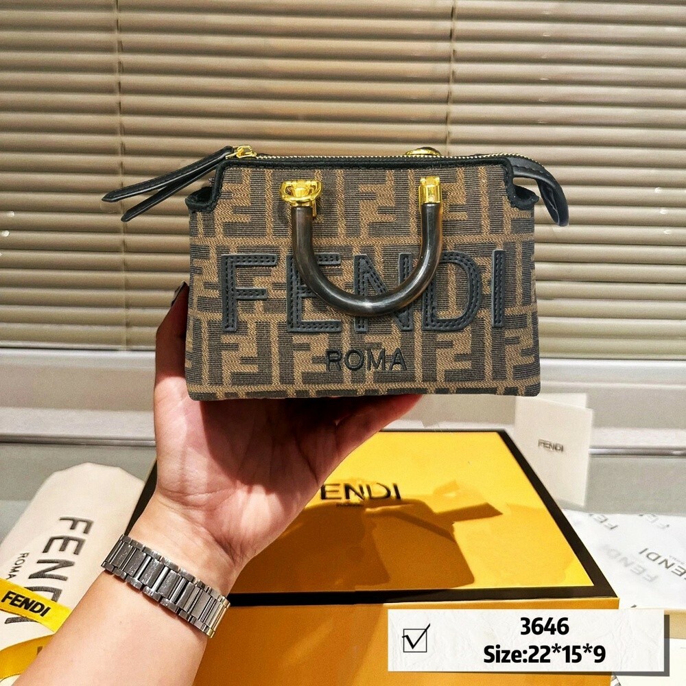افخم وارقى لشنط من ماركة فندي - 5