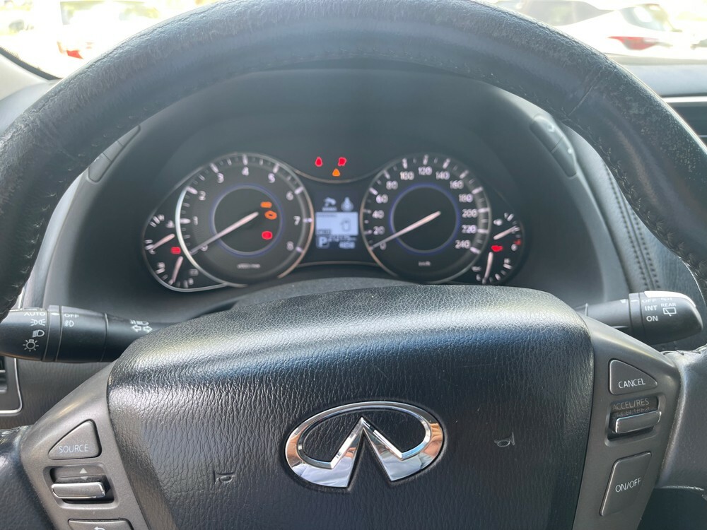 Infiniti QX 80 2014 — photo 1 for sale in Qatar