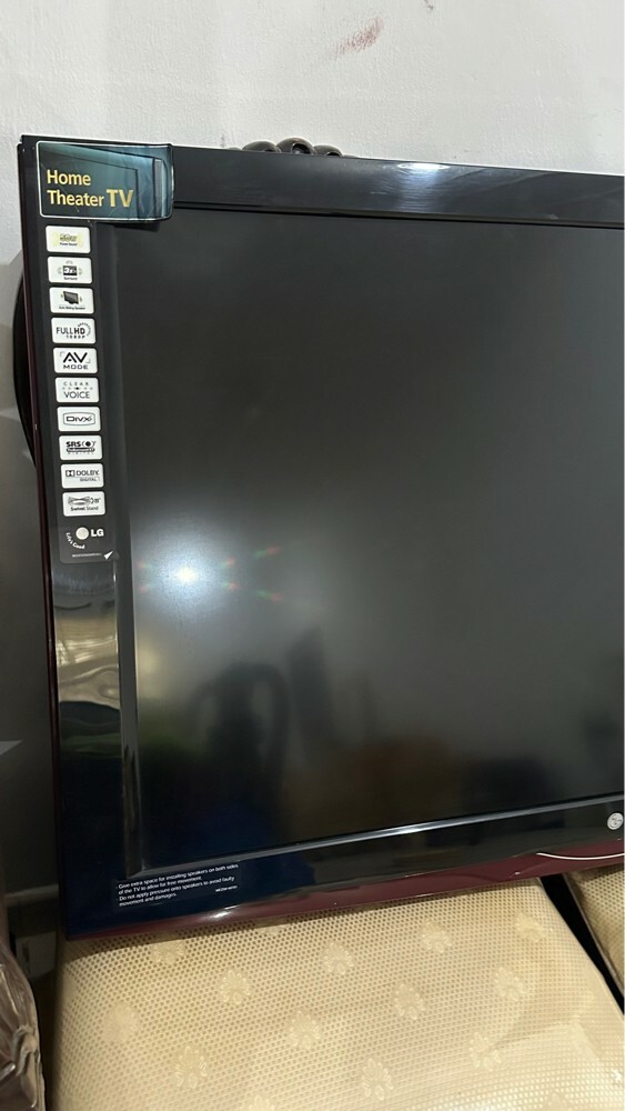 LG TV   - 2