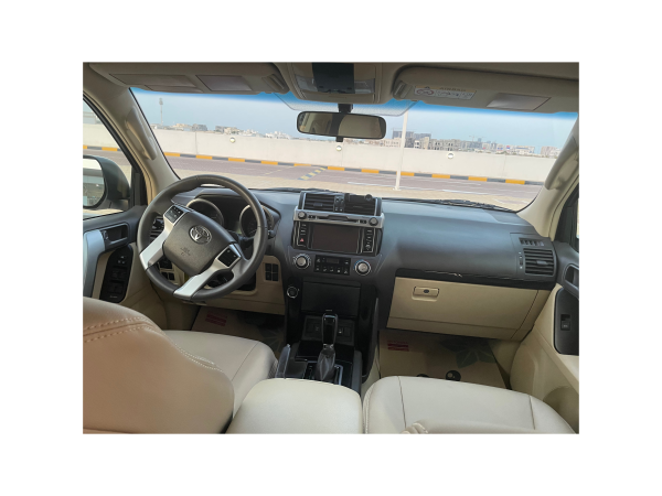 TOYOTA PRADO 4.0 V6 — photo 9 for sale in Qatar