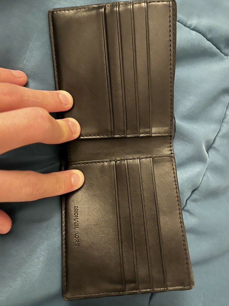 MICHAEL KORS wallet used - 5