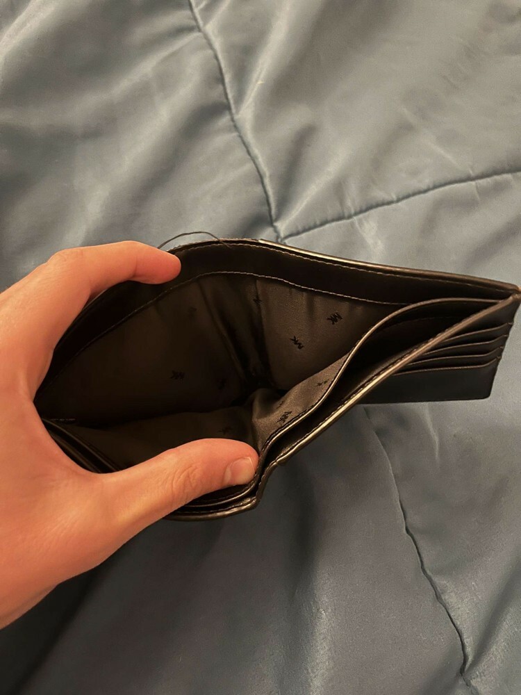 MICHAEL KORS wallet used - 3