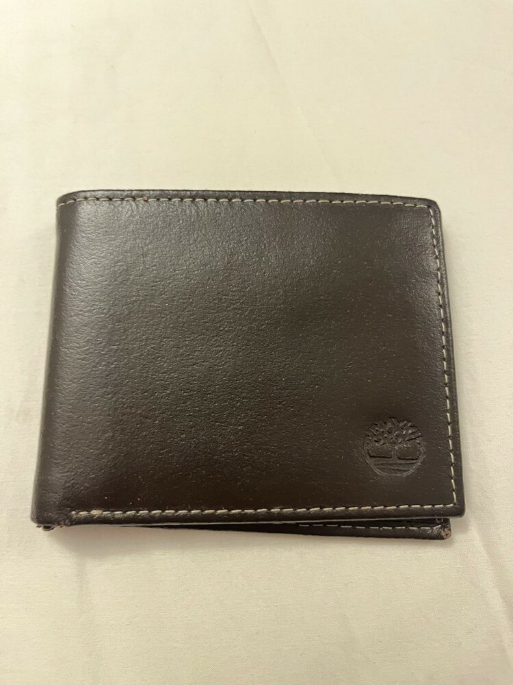 timberland wallet used perfectly  - 1