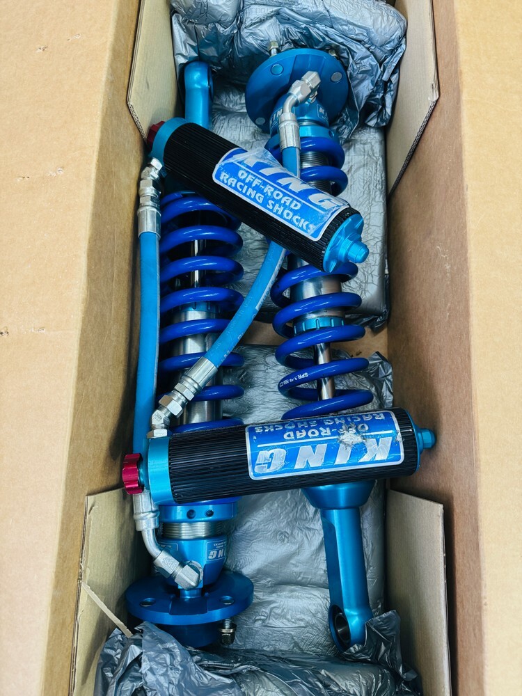 Land Cruiser 2022+ king shock2.5 - 1