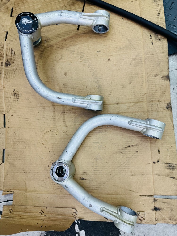 Land Cruiser 2022+ king shock2.5 - 9