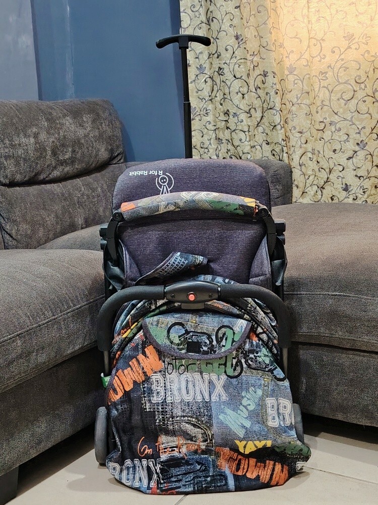 Cabin checked Stroller - 1