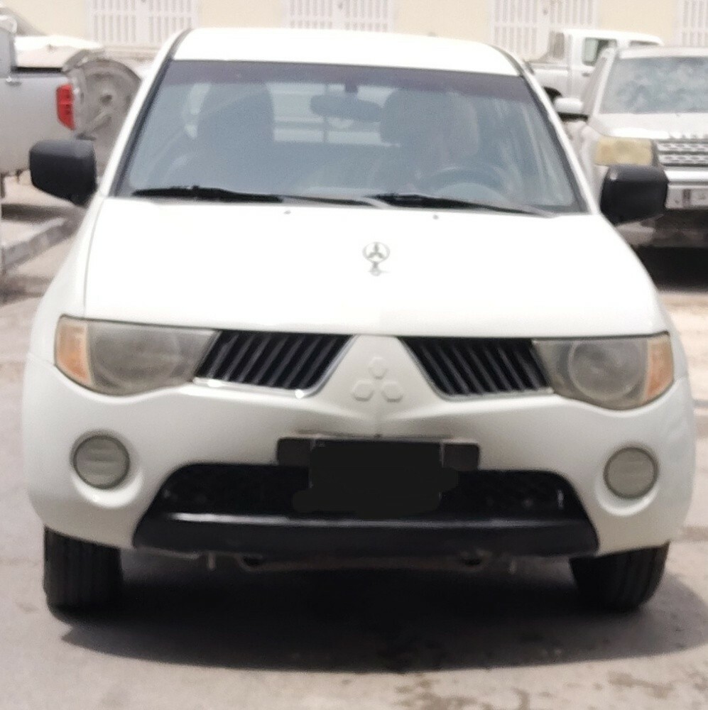 Mitsubishi Diesel Pickup 2011Good - 1