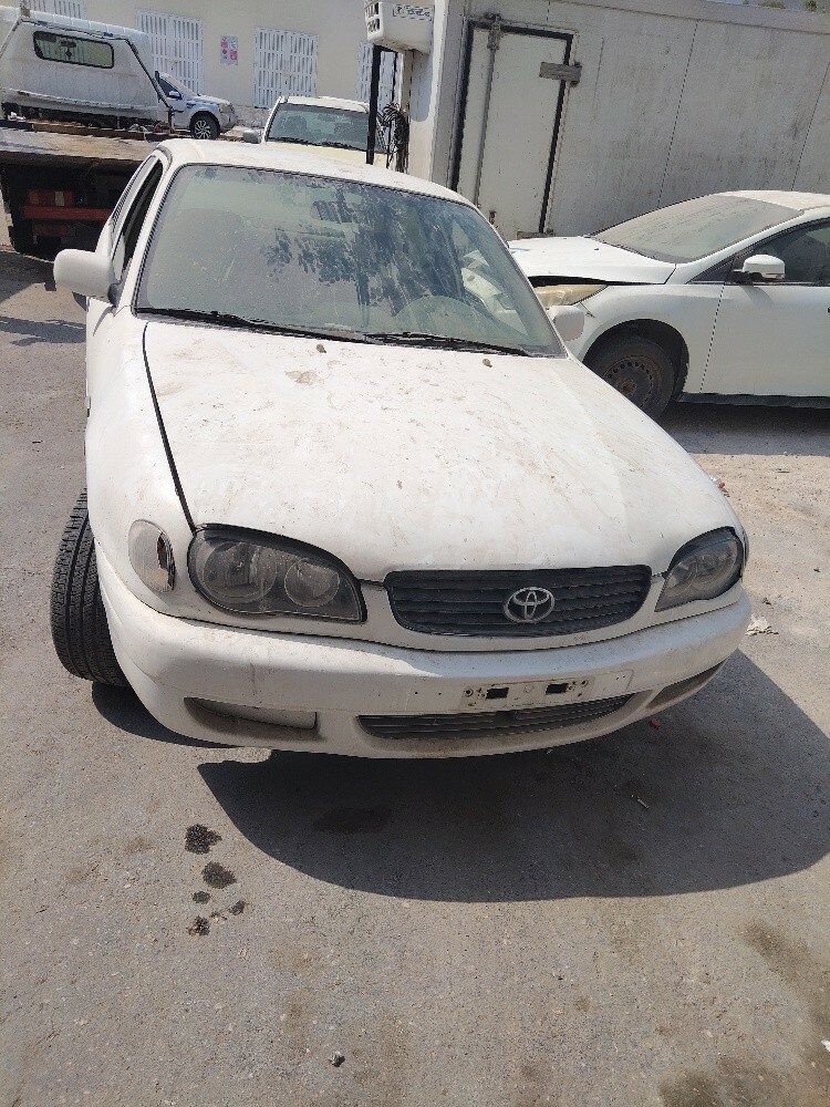 Corolla 2000 is available everyth - 1