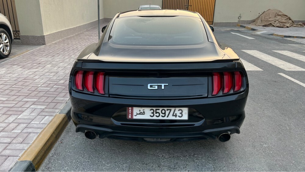 Ford Mustang - 4