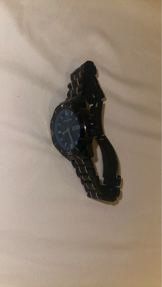 Police watch - 4