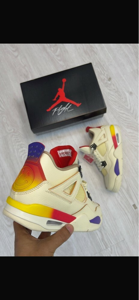 Jordan 4 - 9