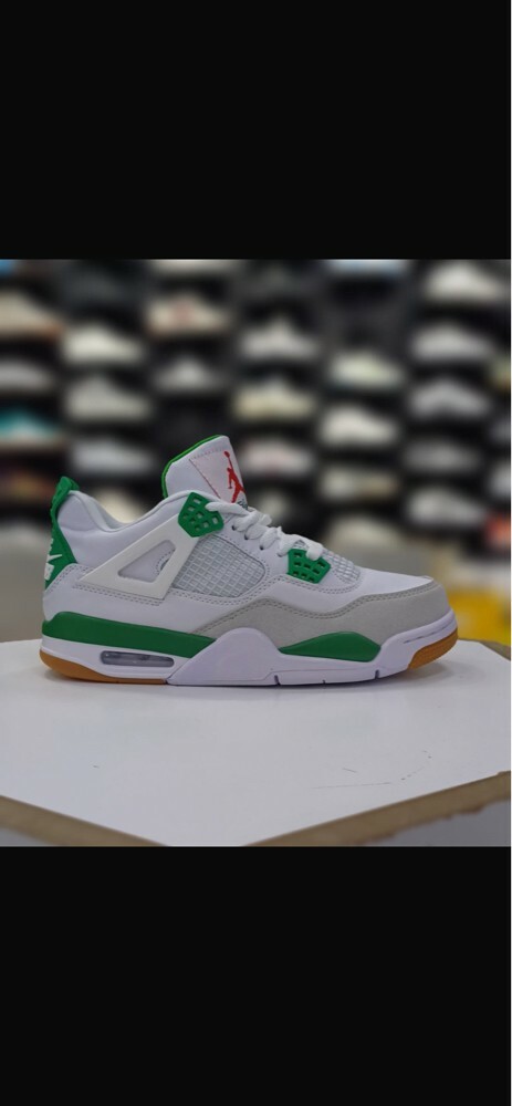 Jordan 4 - 6