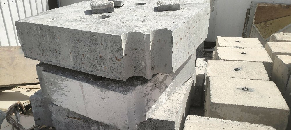concrete,plastic barriers forsale - 10