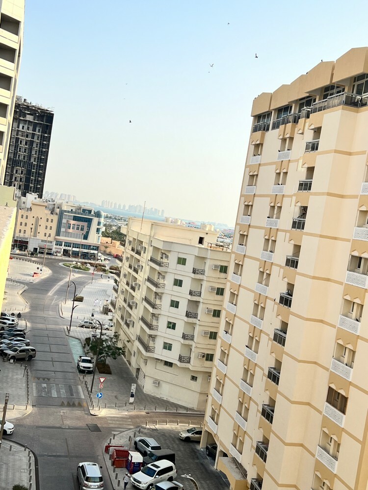 شقق مساحات واسعة . - 1