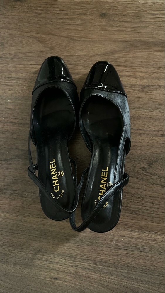 Black chanel slingback heels - 1