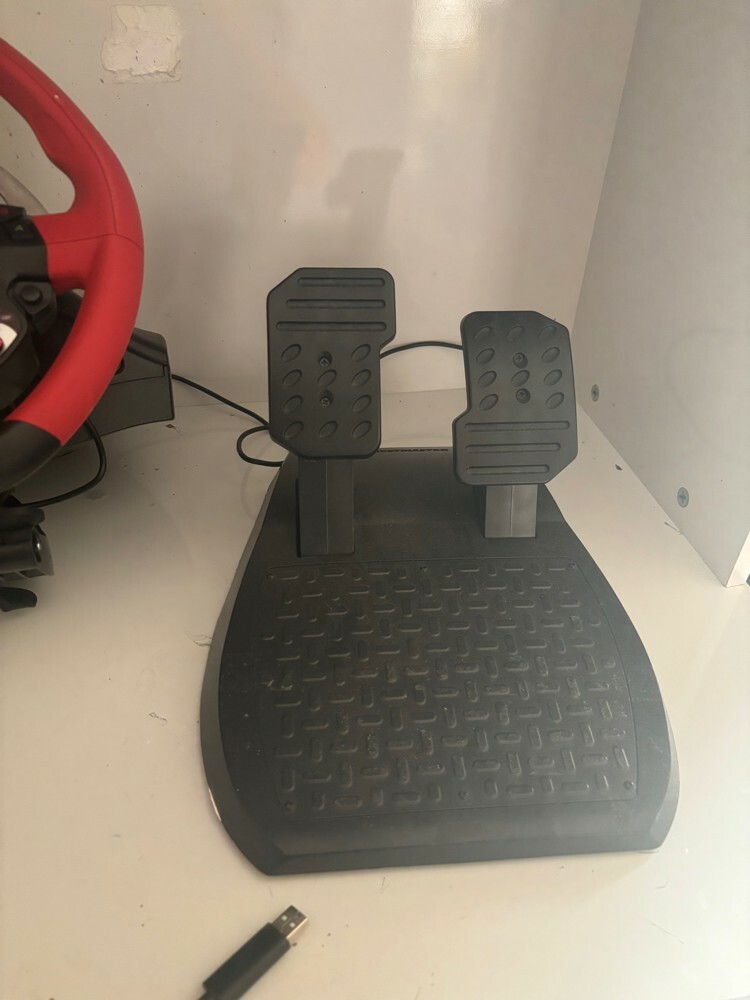 Xbox Ferrari steering wheel - 3