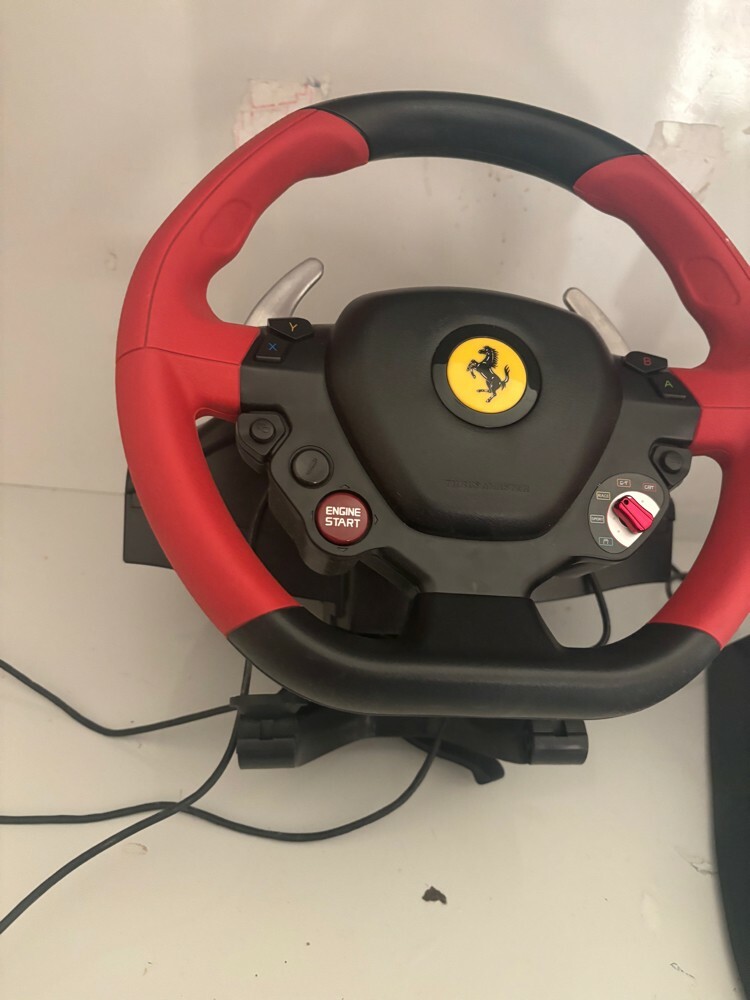 Xbox Ferrari steering wheel - 2