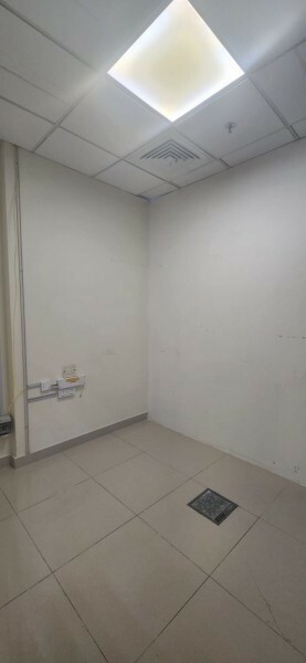 Commercial OFFICE SAPCE A - 4