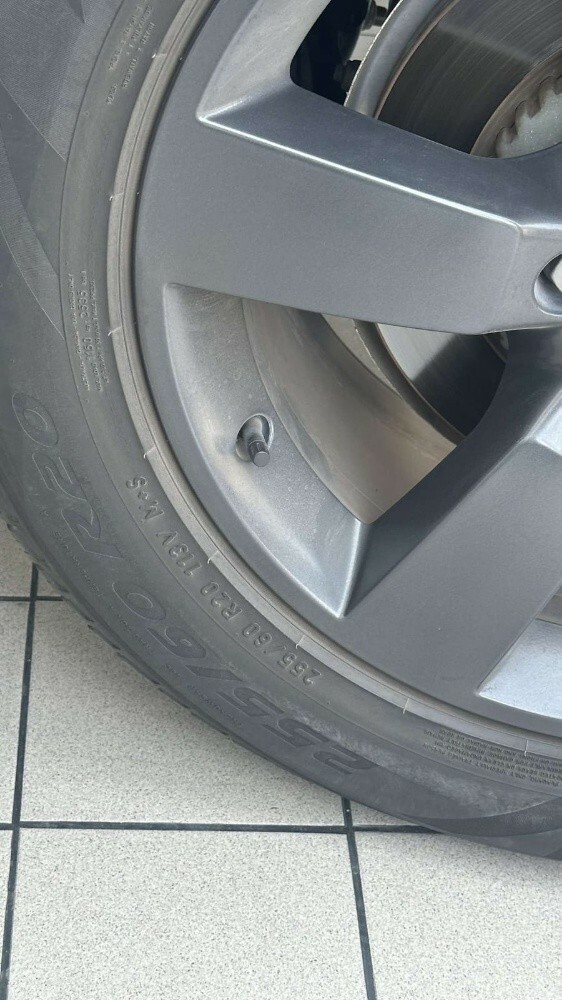 flat tire repair doha 70026699 - 1