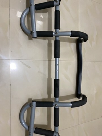 Doorway- pull up bar - 1