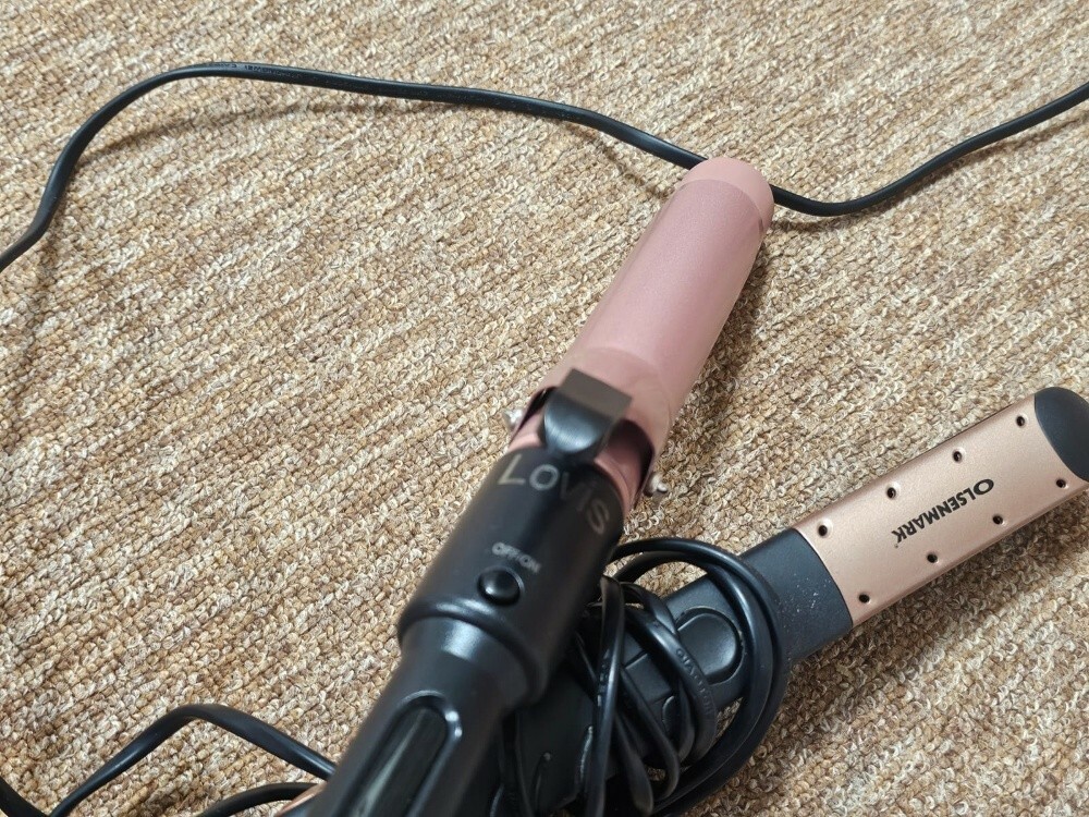 Hair curling iron. - 1