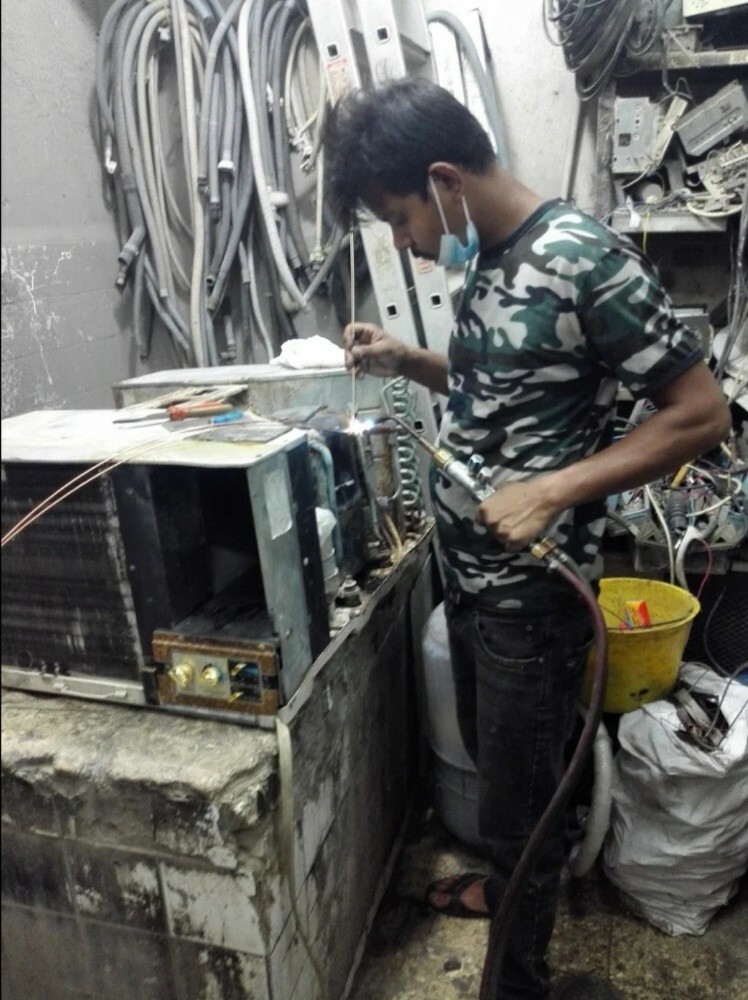 WASHING MACHINE,, REFRIGERATOR,, A - 7