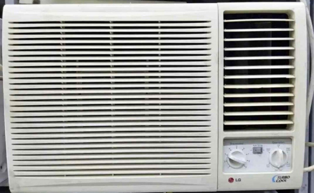 Good Ac for sale call me 74416112 - 1