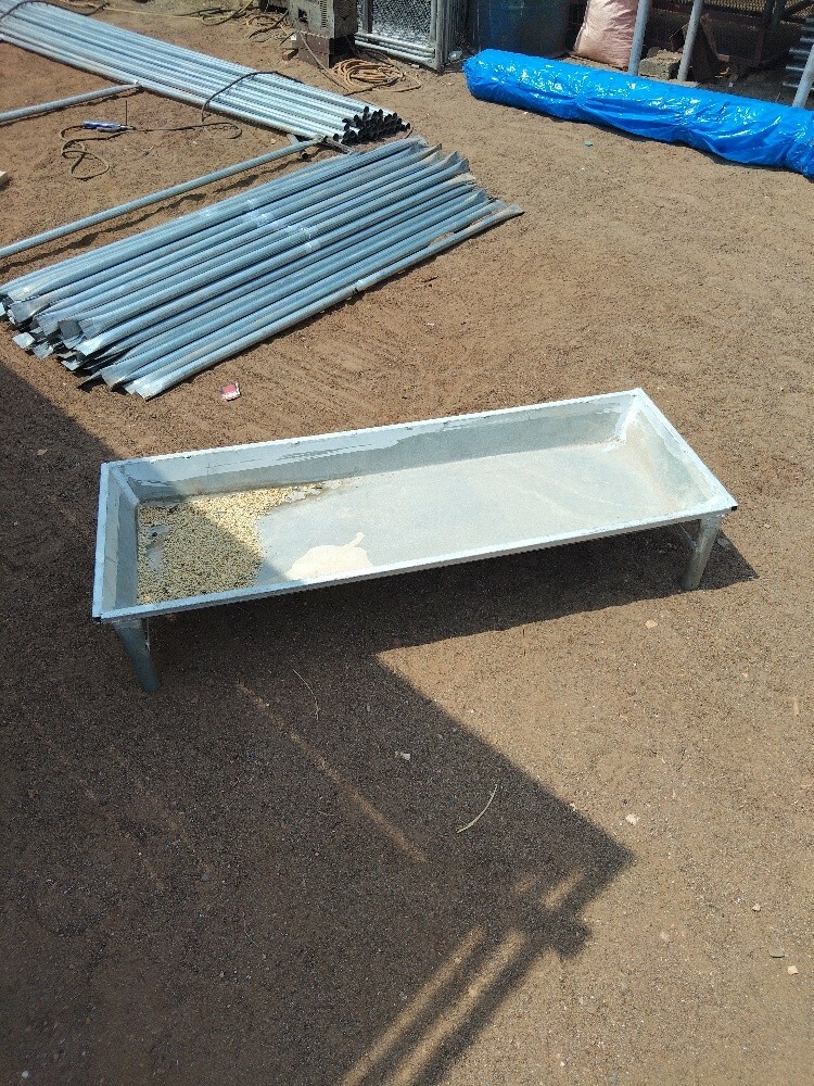 allak hanger stand tank - 6