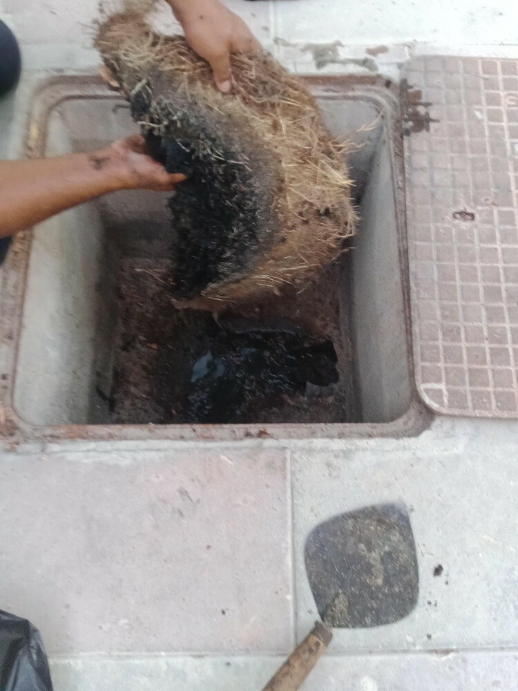 تسليك مجاري وتنظيف بواليع الكبيرة - 1