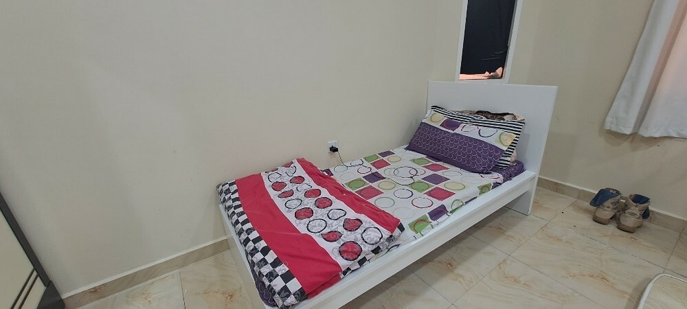 2 bed with mattres and 2 wardrobe - 1