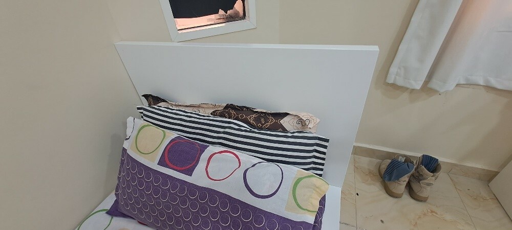 2 bed with mattres and 2 wardrobe - 3